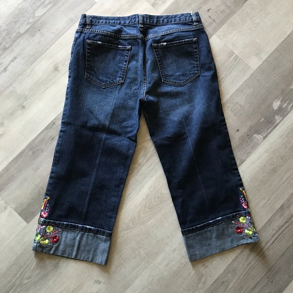 Harold's 99% Cotton 1% Spandex Cropped Jeans with Floral Embroidery Sz 10 - Picture 4 of 6